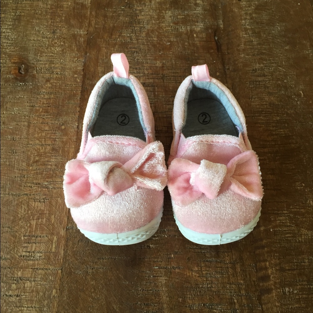 Size 2 velvet shoes